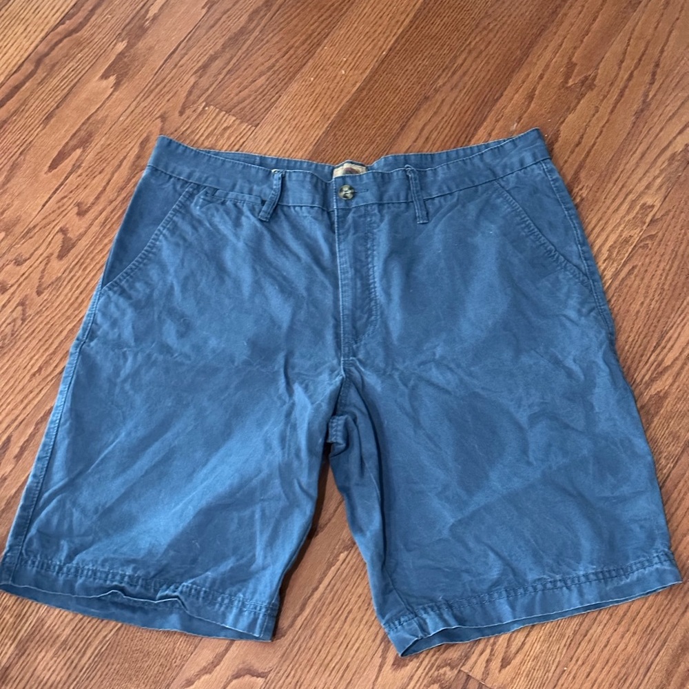 Boston traders shorts sz 38